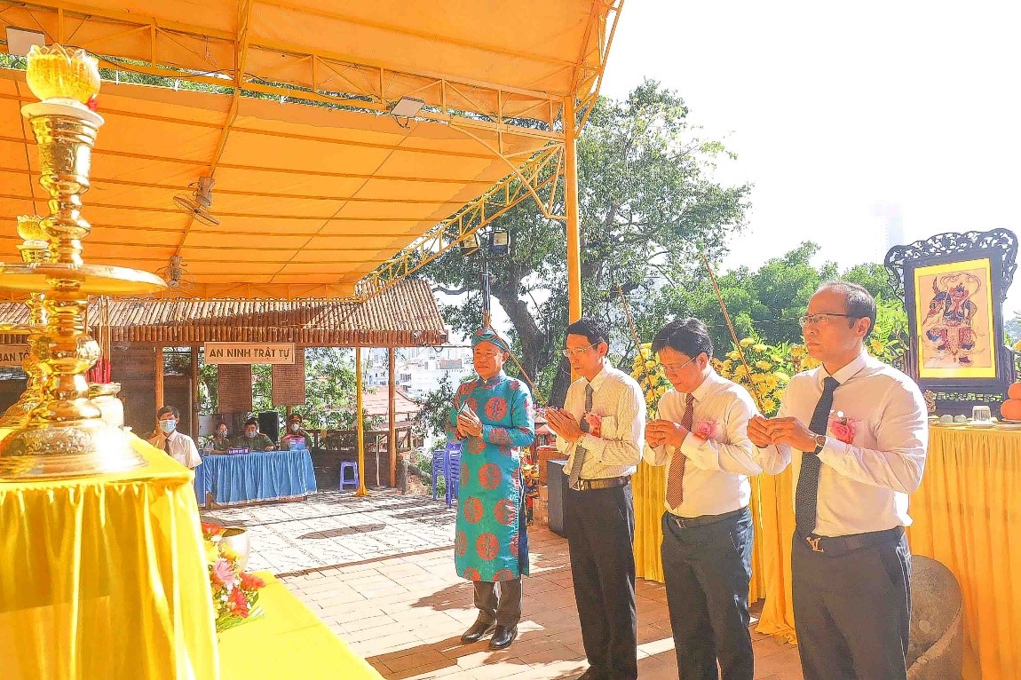 dai-bieu-dang-huong- dai-bieu-dang-huong-